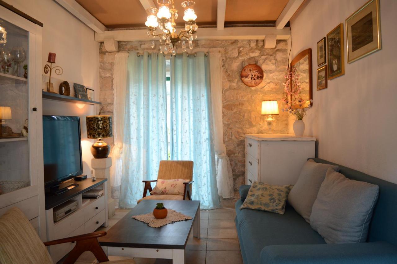 Visilo Stone House Villa Pucisca Dış mekan fotoğraf