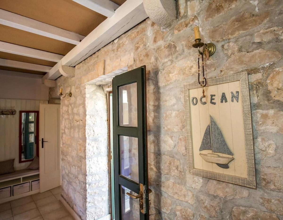 Visilo Stone House Villa Pucisca Dış mekan fotoğraf